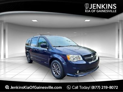 Used 2017 Dodge Grand Caravan SXT w/ Driver Convenience Group