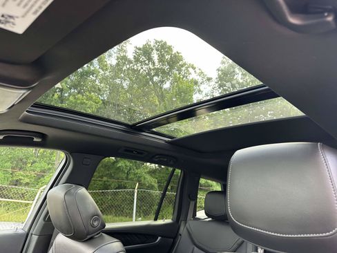 Used 2024 Cadillac XT6 Premium Luxury w/ Technology Package AWD/4WD image 8
