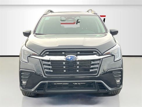Used 2024 Subaru Ascent Onyx Edition image 2