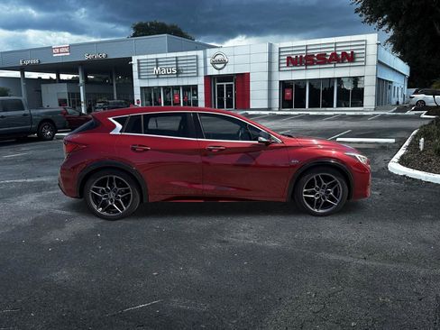 Used 2018 INFINITI QX30 Sport w/ Sport Leather Package image 3