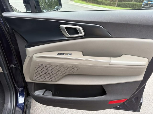 Used 2026 Kia Carnival FWD image 14
