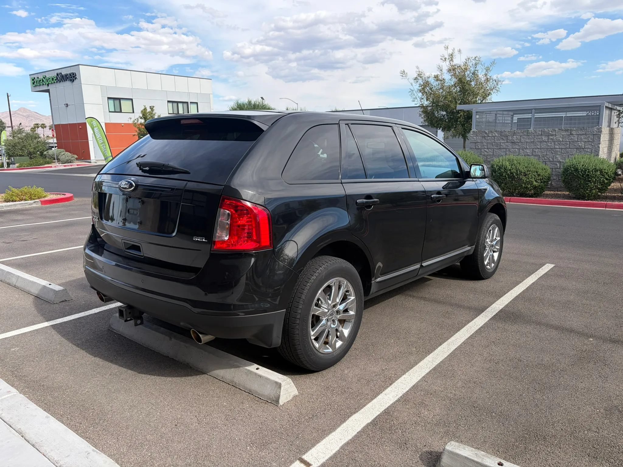 Used 2013 Ford Edge SEL FWD image 4