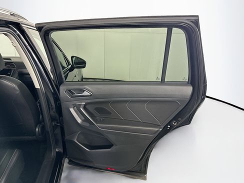 Used 2024 Volkswagen Tiguan SE FWD image 29