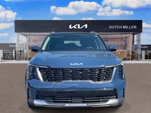 Used 2025 Kia Sorento S w/ Panoramic Sunroof Package image 2