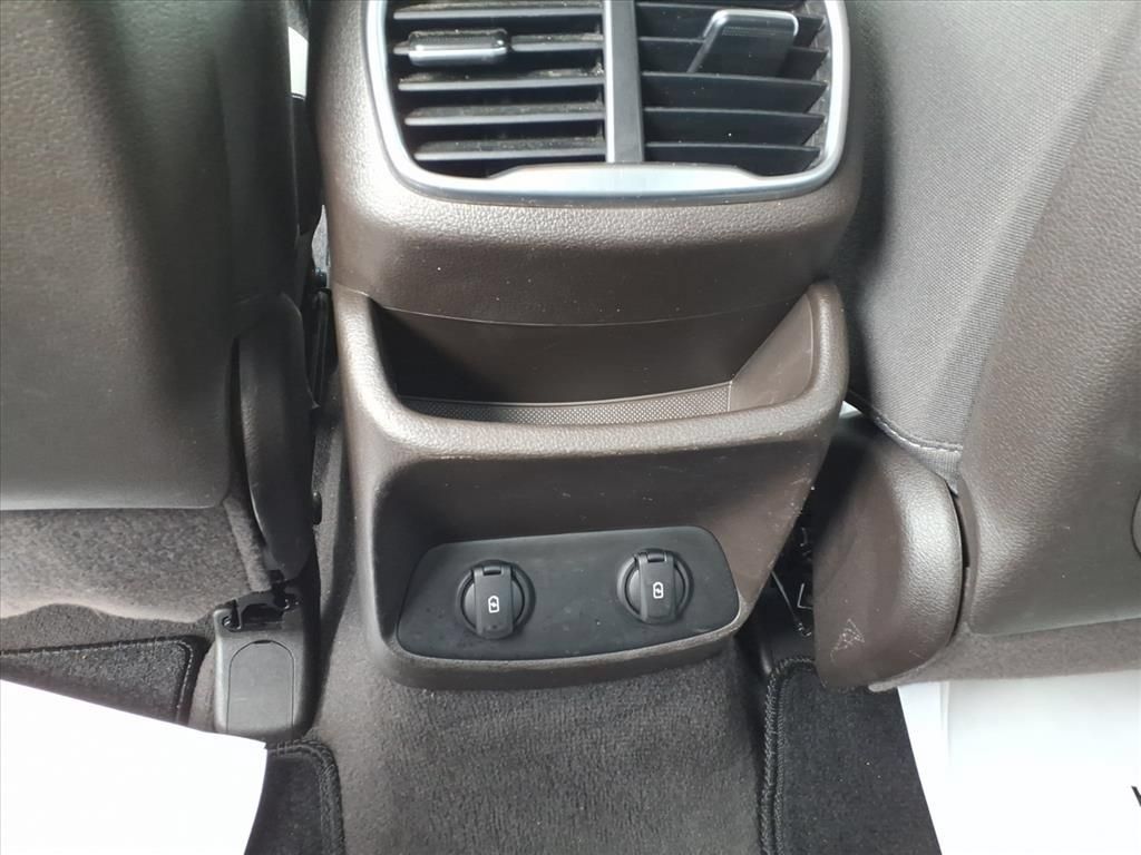 Used 2019 Hyundai Santa Fe SEL FWD image 14