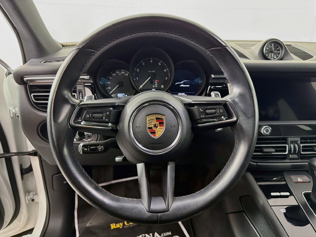 Certified 2023 Porsche Macan AWD/4WD image 12