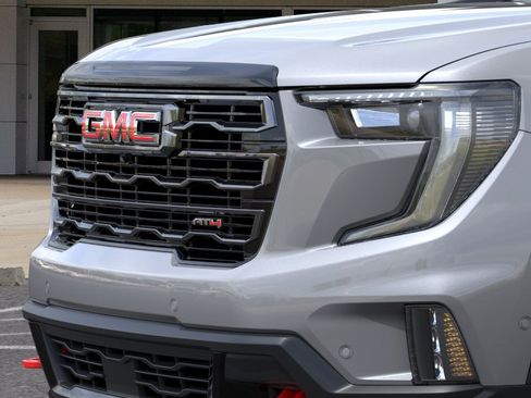 New 2026 GMC Acadia AT4 w/ Luxury Package AWD/4WD image 15