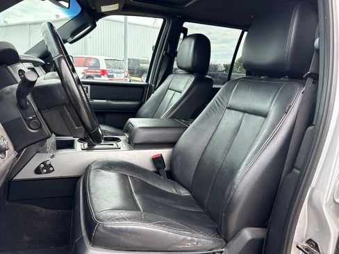 Used 2016 Ford Expedition EL XLT w/ Equipment Group 202A AWD/4WD image 23