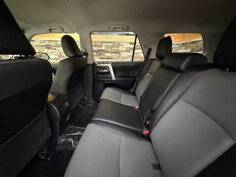 Used 2022 Toyota 4Runner SR5 Premium AWD/4WD image 30