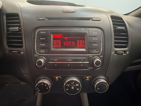 Used 2015 Kia Forte LX FWD image 11