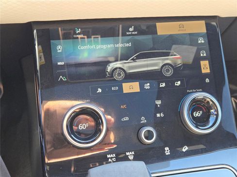 Used 2021 Land Rover Range Rover Velar R-Dynamic S image 32