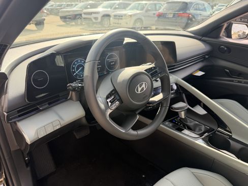 New 2026 Hyundai Elantra Limited image 29