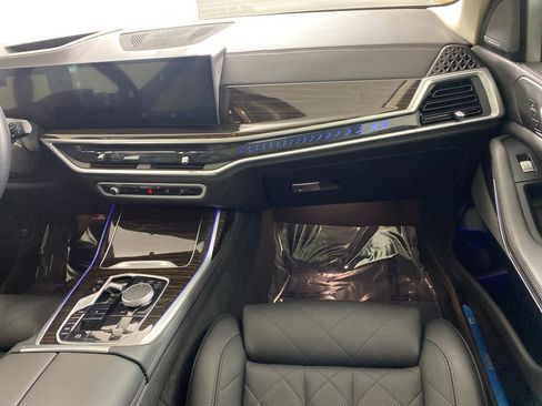 Used 2023 BMW X7 xDrive40i w/ Premium Package image 26