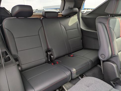 Used 2026 Chevrolet Traverse RS image 23