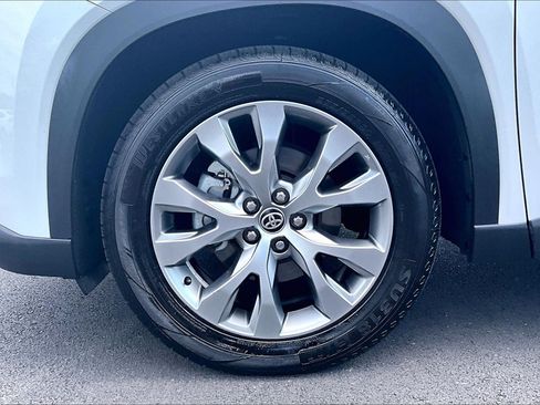 Used 2024 Toyota Grand Highlander AWD Hybrid image 9