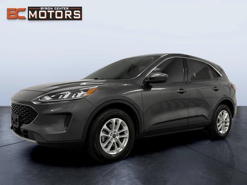 Used 2020 Ford Escape SE AWD/4WD image 2