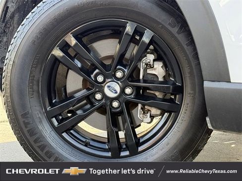 Used 2021 Ford Explorer XLT w/ Equipment Group 202A image 10