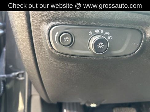 Used 2018 Chevrolet Equinox LT AWD/4WD image 10