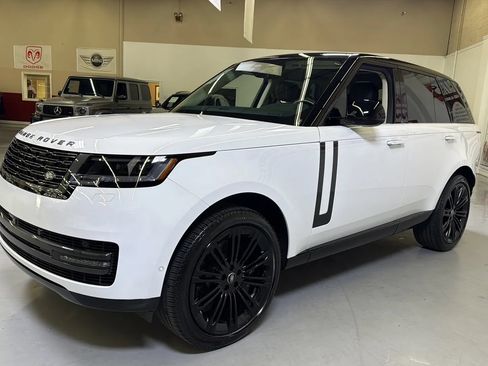 Used 2024 Land Rover Range Rover SE AWD/4WD image 7