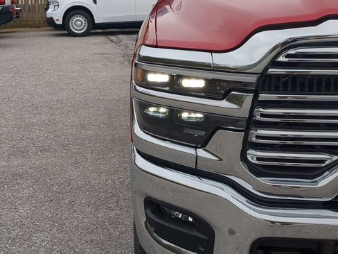 Used 2026 RAM 2500 Laramie AWD/4WD image 8