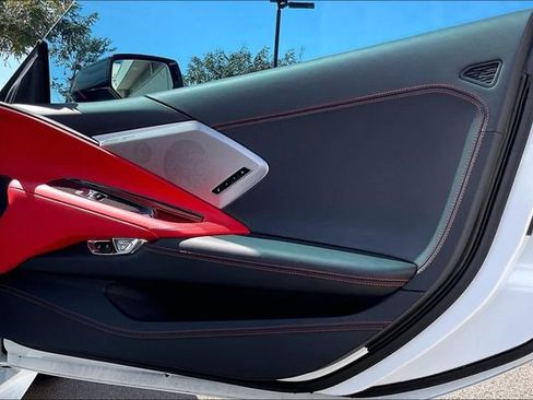 Used 2022 Chevrolet Corvette Stingray Premium Cpe w/ Z51 Performance Package image 22