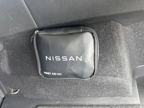 Used 2025 Nissan Rogue SV FWD image 6