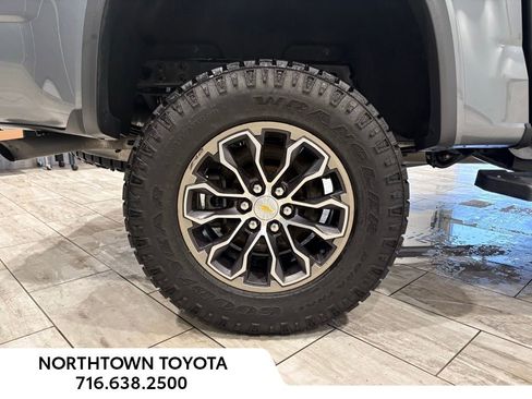 Used 2022 Chevrolet Colorado ZR2 image 36