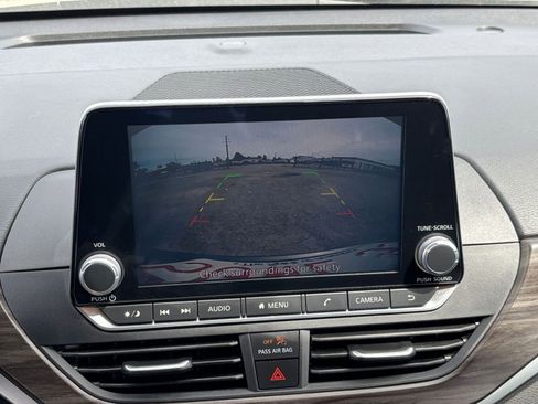 Used 2025 Nissan Altima 2.5 SV FWD image 20