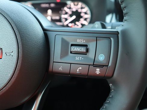 New 2025 Nissan Pathfinder SV w/ SV Premium Package image 26