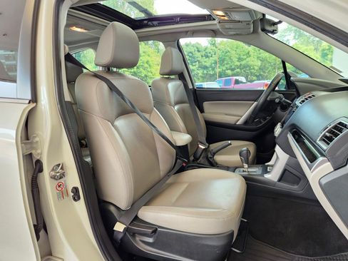 Used 2017 Subaru Forester 2.5i Limited AWD/4WD image 4
