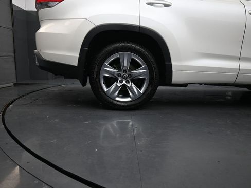 Used 2018 Toyota Highlander Limited image 10