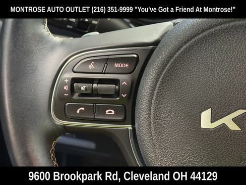 Used 2022 Kia Niro EX w/ Cold Weather Package image 19