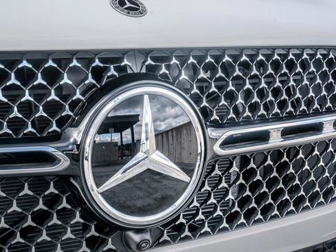 New 2026 Mercedes-Benz GLE 450 4MATIC image 9