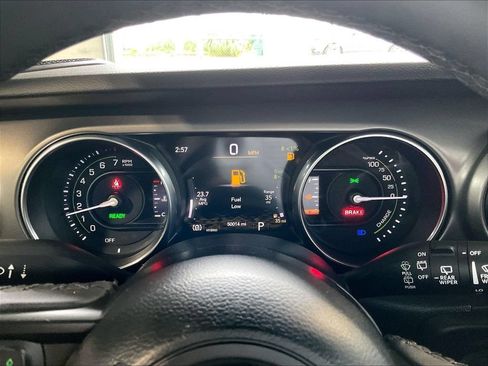 Used 2023 Jeep Wrangler Unlimited w/ Sun & Screen Package AWD/4WD image 25