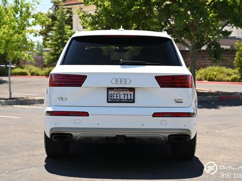 Used 2018 Audi Q7 3.0T Premium Plus image 6