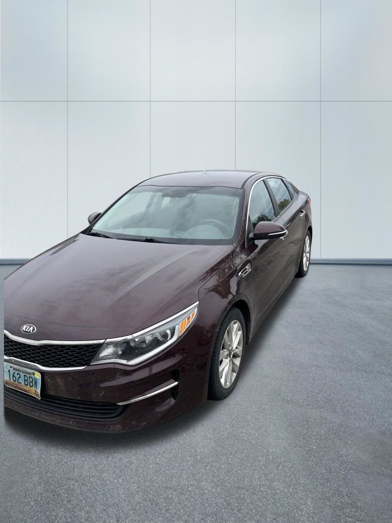 Used 2017 Kia Optima LX FWD image 3