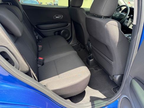 Used 2018 Honda HR-V LX image 14