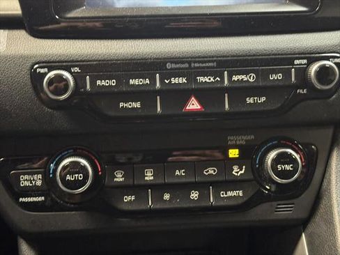 Used 2019 Kia Niro LX image 21