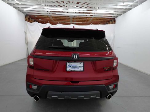 Used 2023 Honda Passport TrailSport image 6