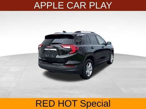 Used 2024 GMC Terrain SLE w/ Driver Convenience Package FWD image 7