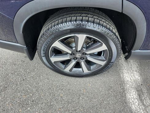 Used 2023 Honda Pilot Elite image 7