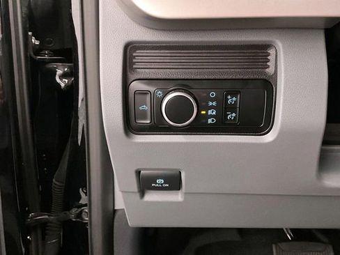 Used 2024 Ford F350 XL w/ 360-Degree Camera Package RWD image 40