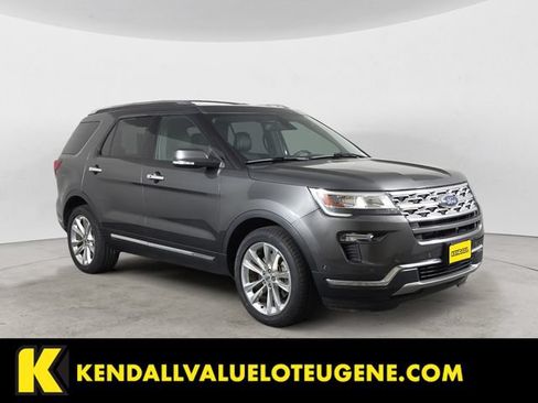 Used 2018 Ford Explorer Limited w/ Equipment Group 301A AWD/4WD image 7