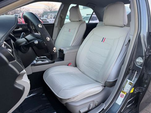 Used 2012 Toyota Camry LE image 38