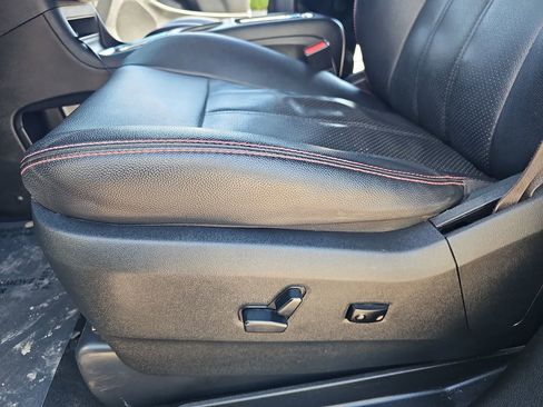 Used 2019 Dodge Grand Caravan GT FWD image 29