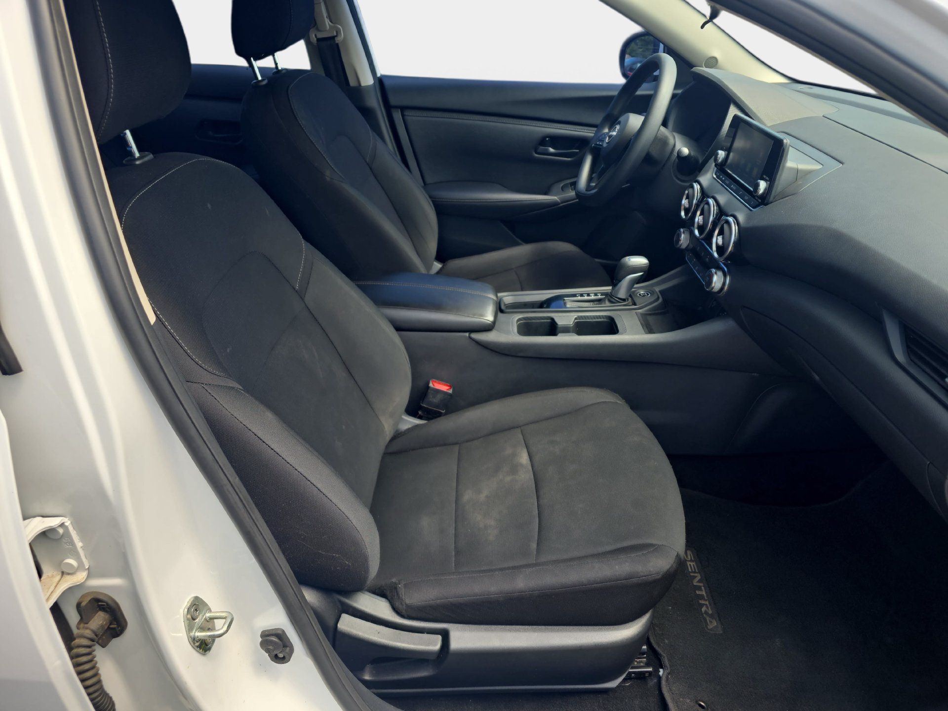 Used 2025 Nissan Sentra S FWD image 10