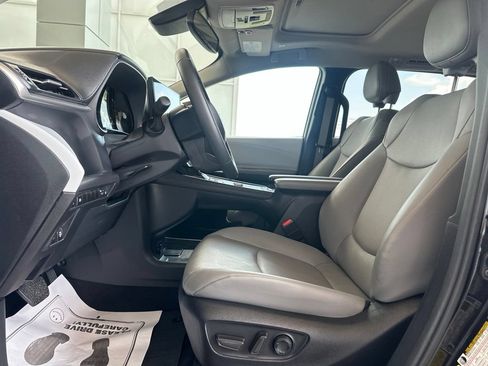 Certified 2025 Toyota Sienna XLE FWD image 13