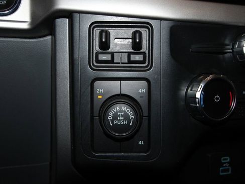 Used 2022 Ford F150 XLT w/ Equipment Group 302A High image 18