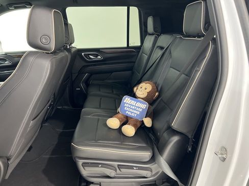 Used 2024 Chevrolet Suburban Premier RWD image 23