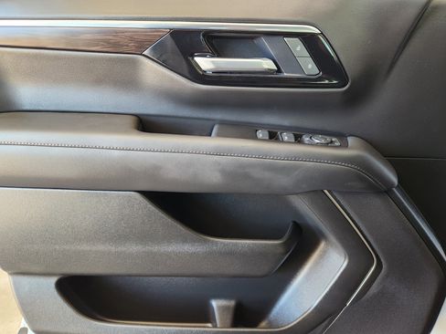 Certified 2025 Chevrolet Tahoe LS image 22